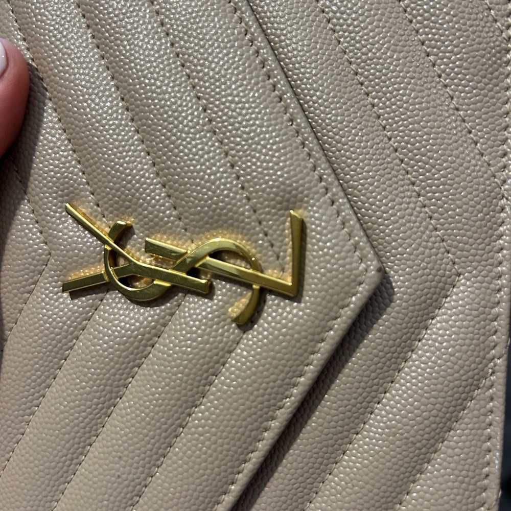 Saint Laurent Tan Chevron Quilted Clutch - Picture 4 of 12